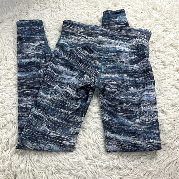 Lululemon Wunder Under Low-Rise Tight *Full-On Luxtreme 28" Aerial Drift Multi - Picture 5 of 6